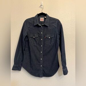 #366 Levi Strauss tailored fit denim shacket size medium pearl snap
